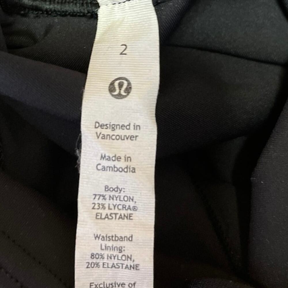 Lululemon Women's Black Pull On Yoga Workout Running Athletic Biker Shorts Sz 2 - Picture 5 of 5